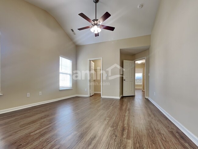 Building Photo - 5069 Carrington Ct