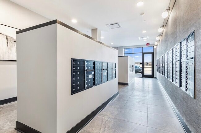 Building Photo - 250 McHenry Rd