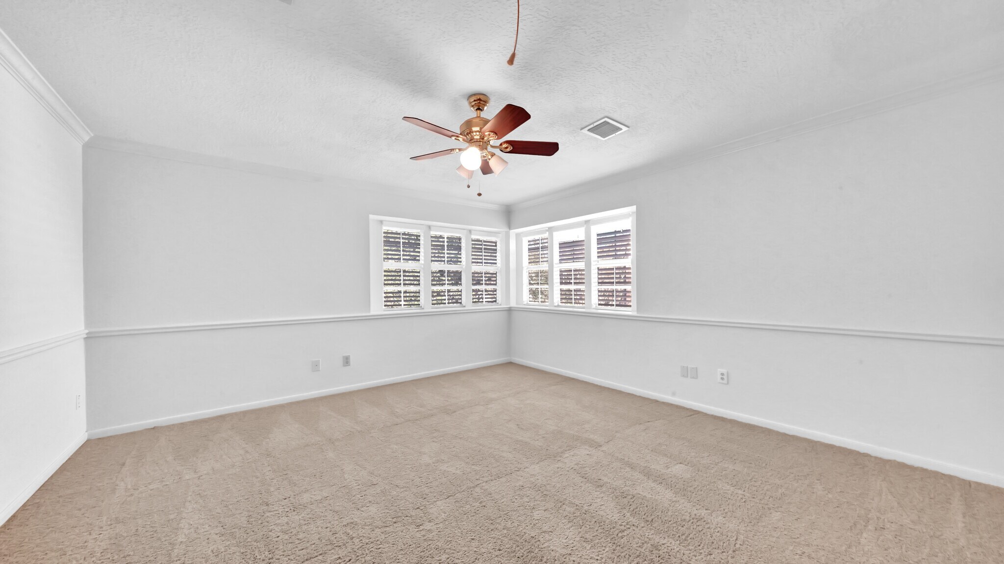 Building Photo - 4622 Grand Cayman Dr