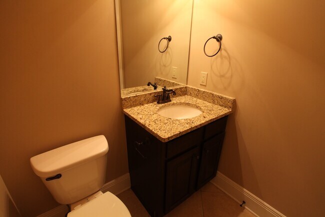 Building Photo - Downtown Auburn Luxury Living – Steps from...