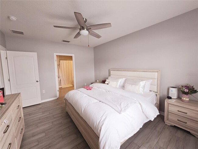 Building Photo - 3180 Royal Tern Dr