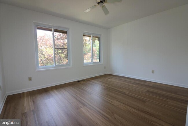 Building Photo - 20404 Shadow Oak Ct