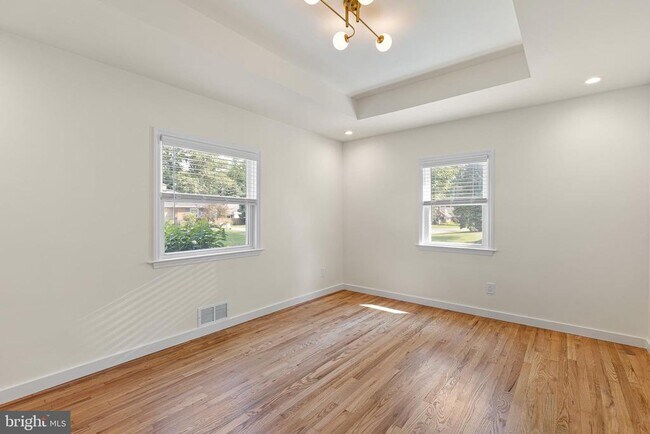 Building Photo - 706 Sonora Ave