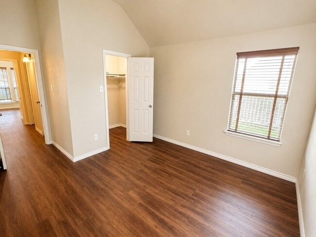 Building Photo - 12018 Grace Hall Dr