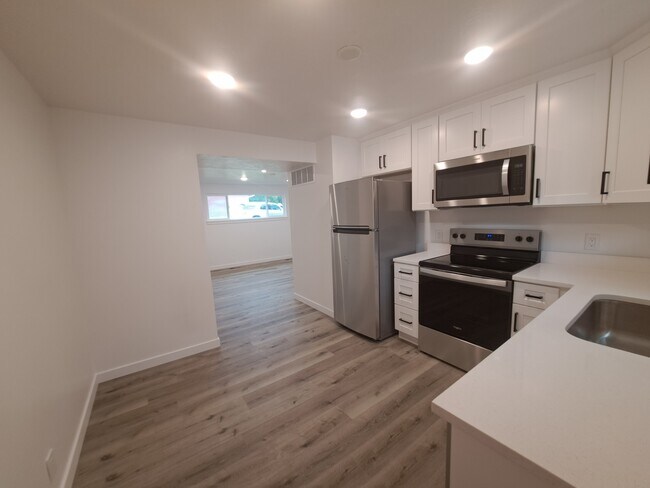 Building Photo - 445 E 535 S
