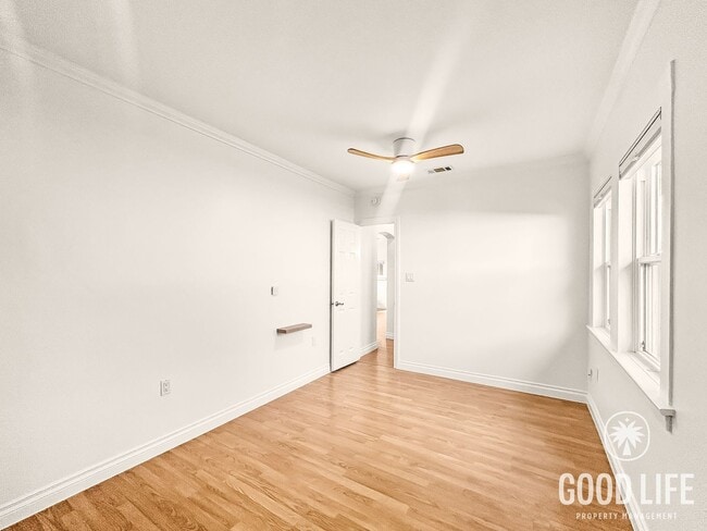 Building Photo - Beautiful 2BD/2BA W/ Detached Garage and A/C in Talmadge!