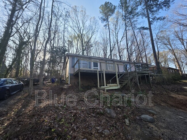 Building Photo - 1705 Smith Level Rd