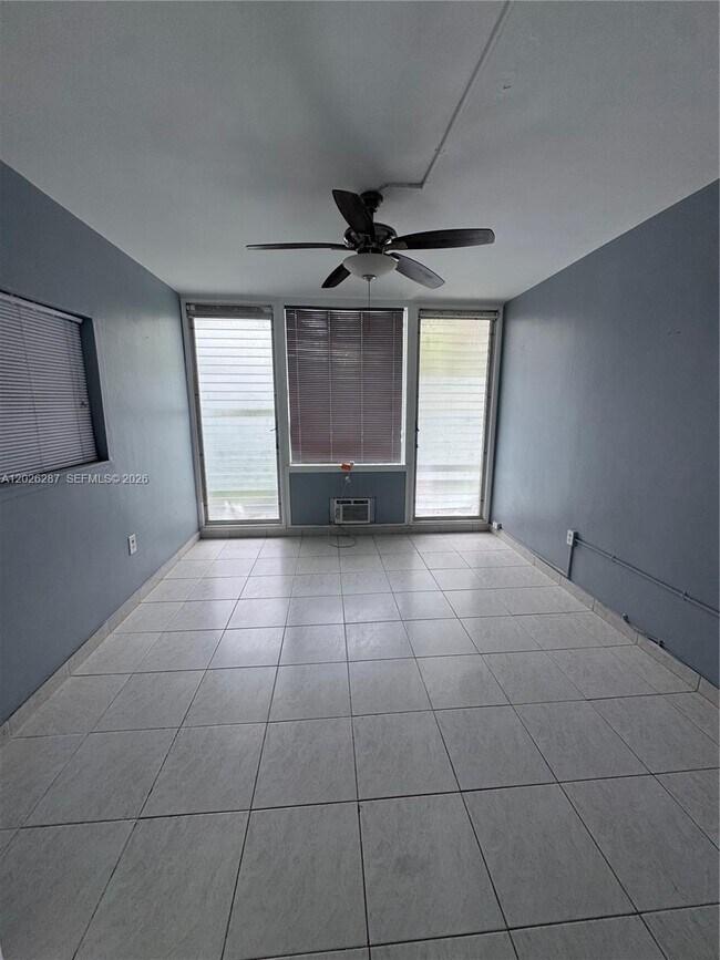 Building Photo - 10281 E Bay Harbor Dr