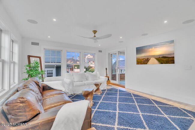 Building Photo - 985 Ocean Ave