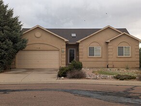 Building Photo - Ranch style home off the beaten path and still close to everything