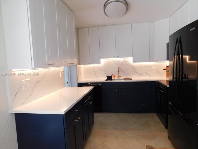 Building Photo - 108 NE 30th St