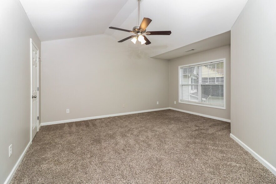 Building Photo - 3643 Uppark Dr