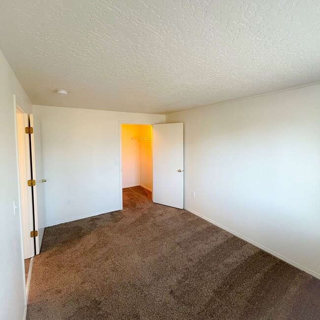 Building Photo - 3173 S Apple St