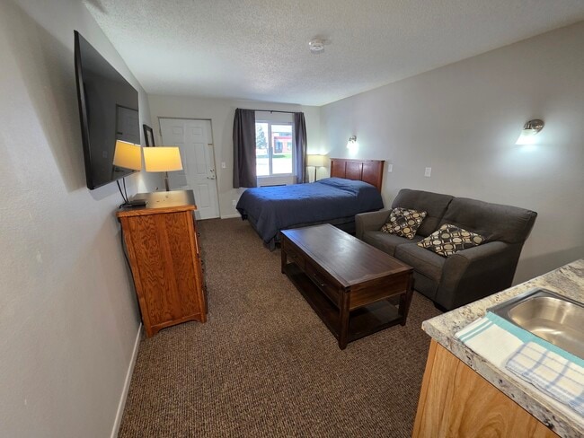 Building Photo - 590 Spruce