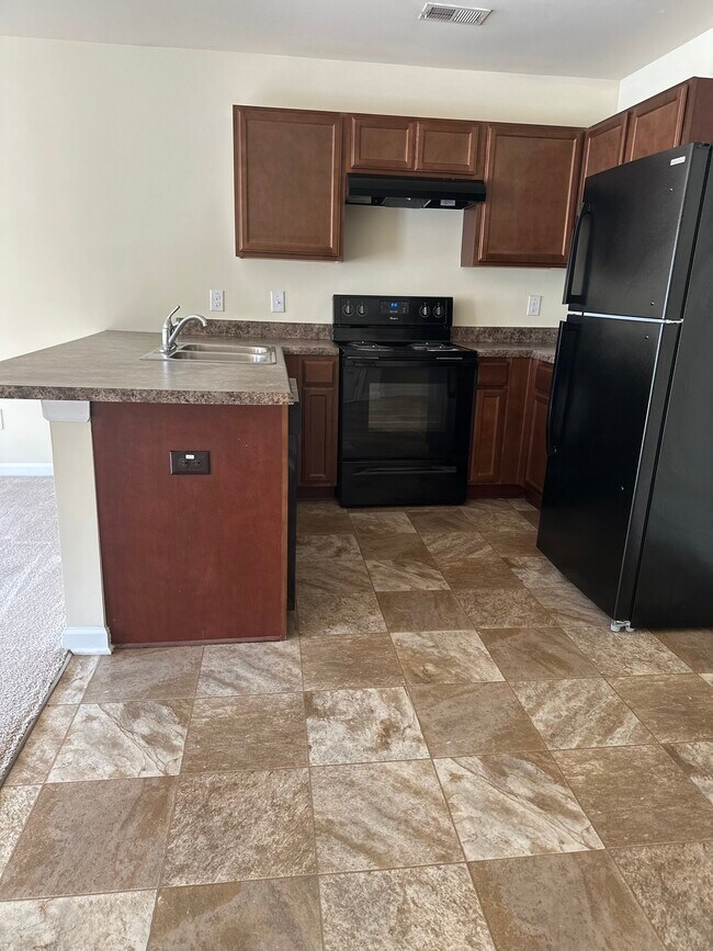 Building Photo - 2421