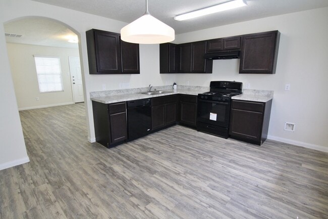 Building Photo - 5454 Quail Cove Ln