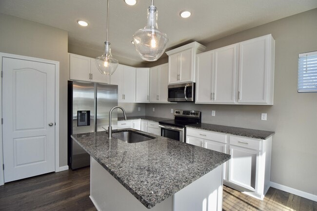 Building Photo - 1601 Ashbury Ct