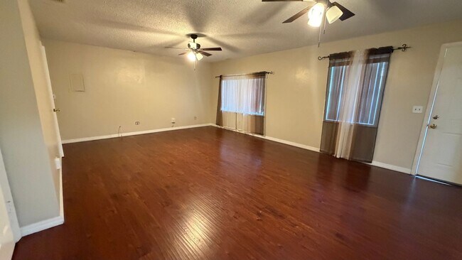 Building Photo - House For Rent - Metrowest