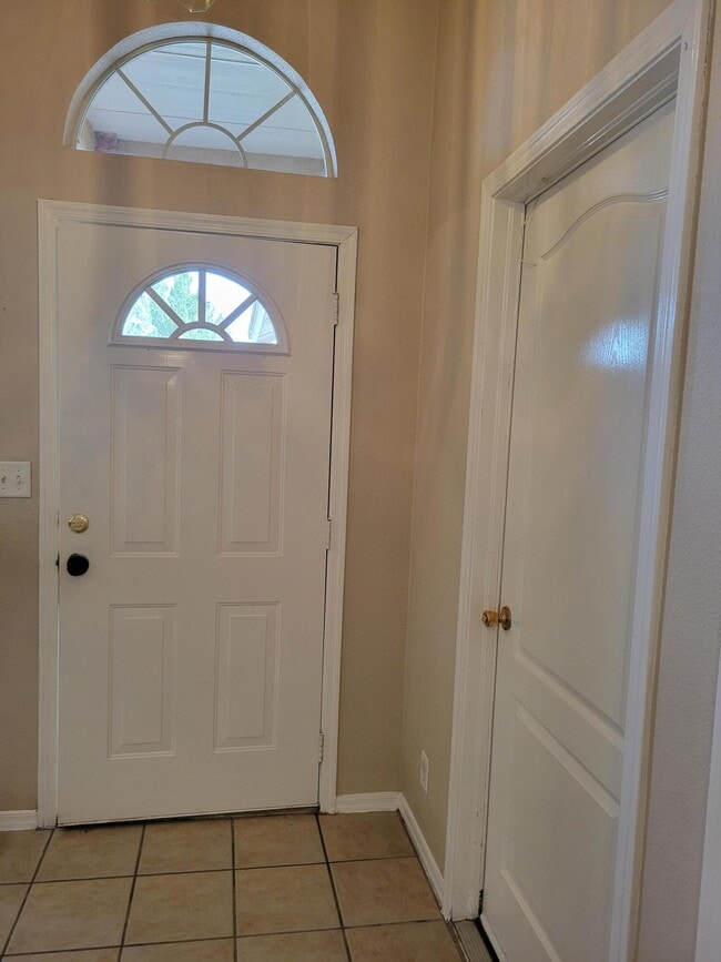 Building Photo - 3605 Tierra Zafiro Dr