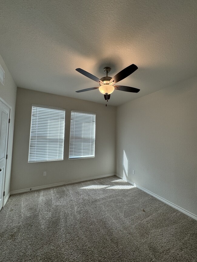 Building Photo - 8142 Luz de Luna St