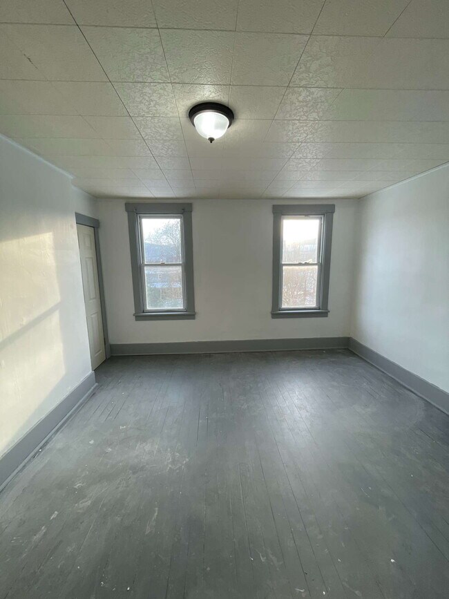 Building Photo - 618 Penn Ave