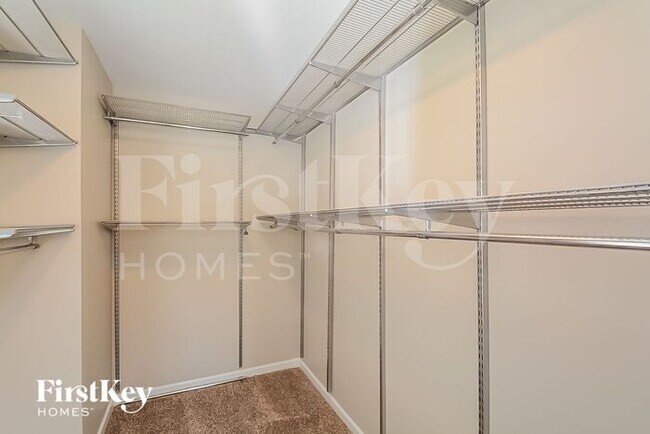 Building Photo - 113 Rosalynn Ct