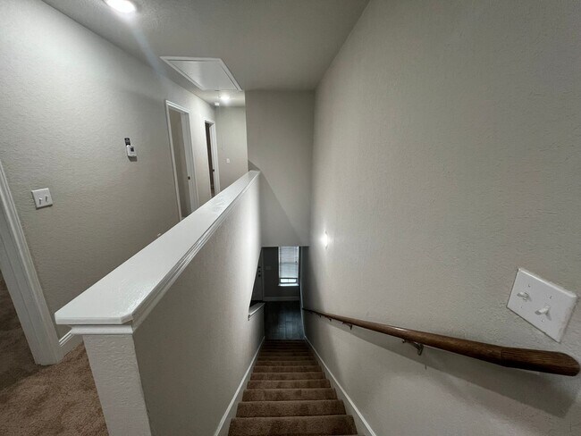 Building Photo - 7417 Savannah Brooks
