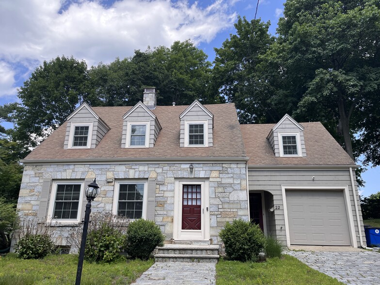 Exterior - 22 Douglas Rd