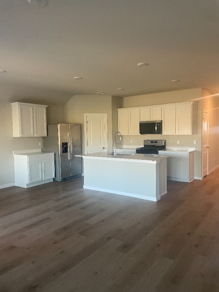 Building Photo - 15622 S 75th E Ave