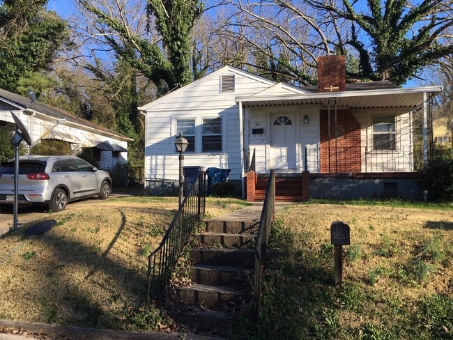 Primary Photo - 1811 Thomas Ave