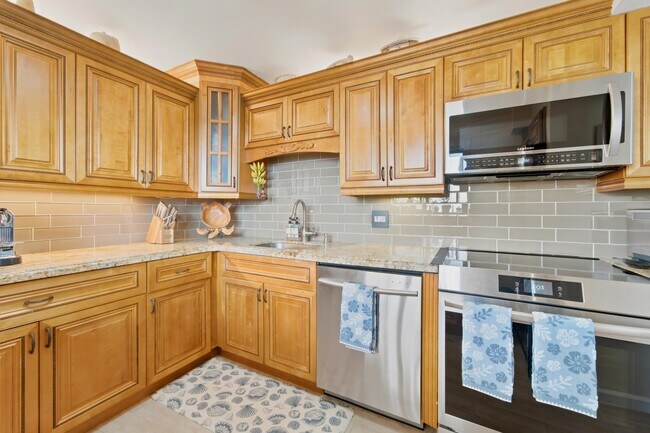 Building Photo - 200 Ocean Trail Way