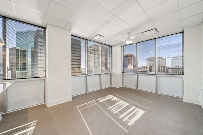 Building Photo - 500 Plume