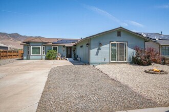 Building Photo - 2072 Lonnie Ln
