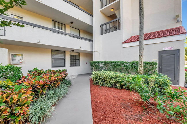 Building Photo - 950 Lavers Cir