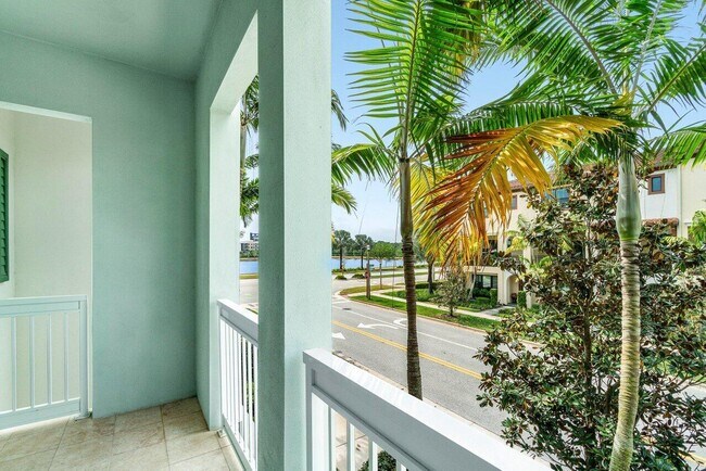 Building Photo - 7114 Edison Pl