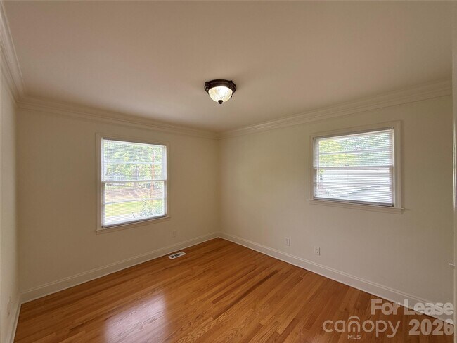 Building Photo - 7124 Starvalley Dr