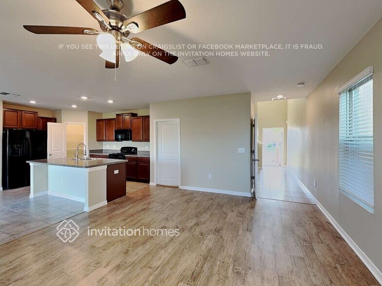 Building Photo - 5140 White Chicory Dr