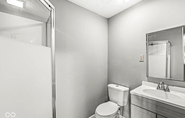 Building Photo - 841 Birch Ave