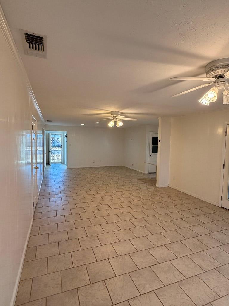 Building Photo - 1617 E 49th St