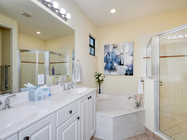 Building Photo - 102 Astor Cir