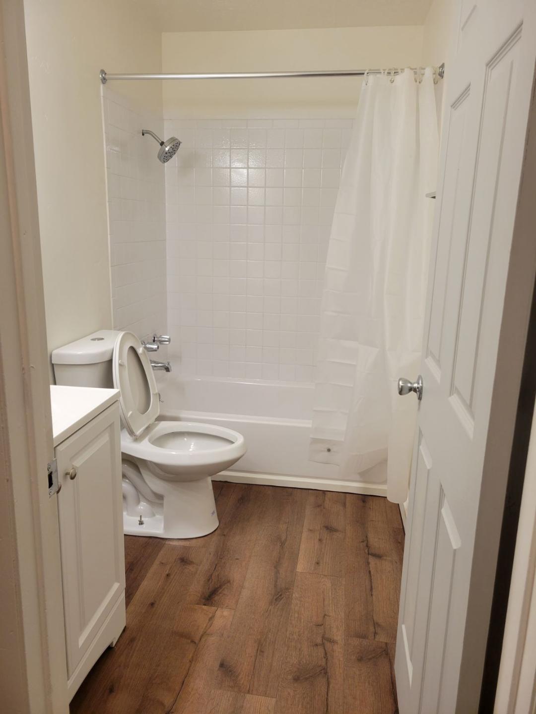 Building Photo - 828 Gloria St