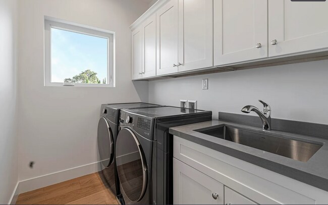 Building Photo - Welcome to The Grove on Kentfield, nestled in Redwood City's charming Palm Park neighborhood.