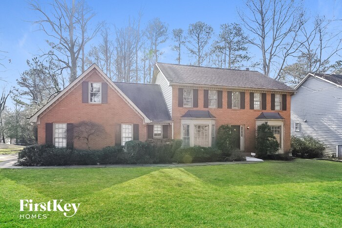 Primary Photo - 315 Spindletree Trce