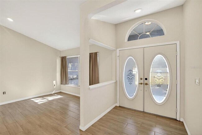 Building Photo - 15047 Woodbury Rd