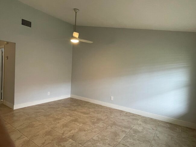 Building Photo - 2592 Ida Way