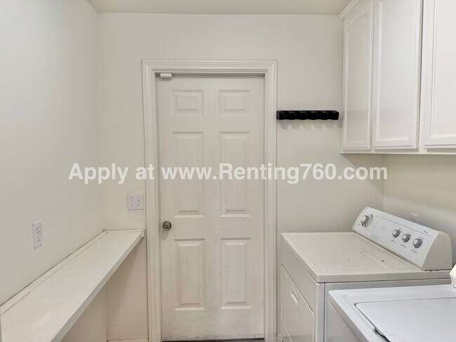 Building Photo - 4 Bed 2.5 Bath With Solar Panels In Copper...