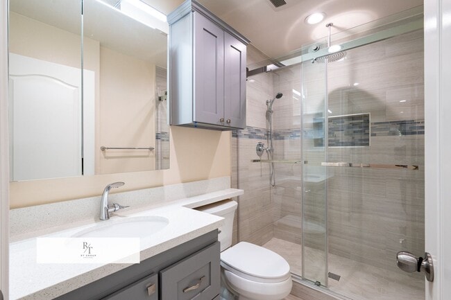 Building Photo - Stunning Remodeled Home in Walnut Valley U...