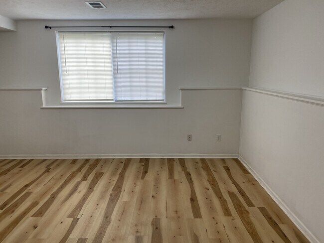 Building Photo - 13098 Westland Ct
