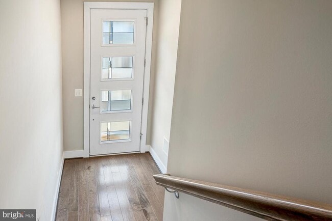 Building Photo - 7770 Belvale Dr