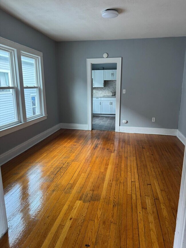 Building Photo - Eastwood Charmer – Updated 3-Bedroom with ...